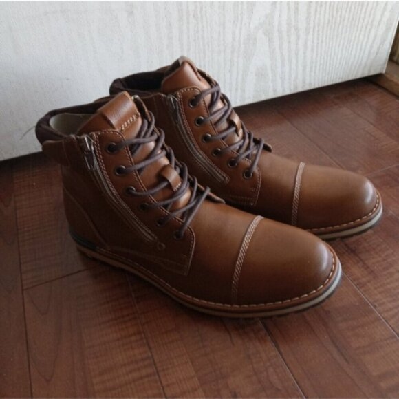 Rock & Republic Men's Tan leather casual boots size 8.5 New With Box - Picture 1 of 5